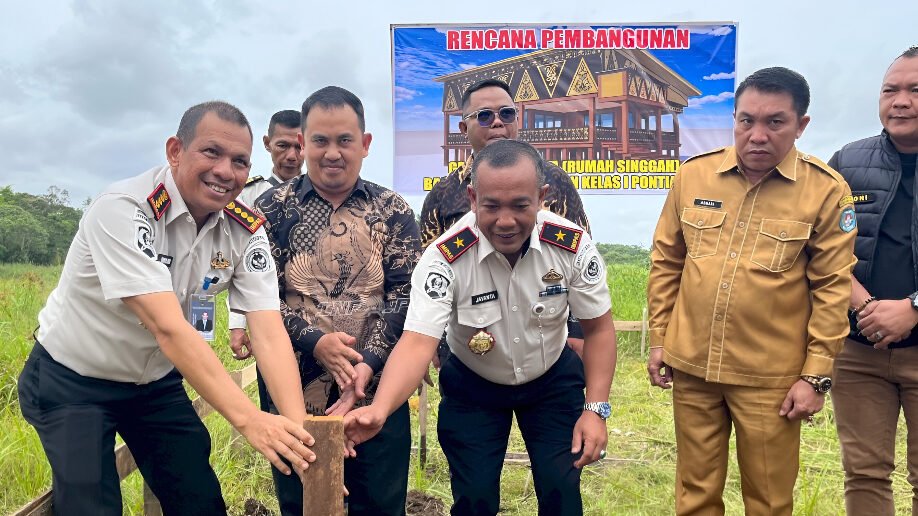 Bapas Pontianak membangun rumah singgah untuk melatih kemandirian pangan dan peternakan ayam bagi eks narapidana. (Dok: Ditjenpas Kalbar)