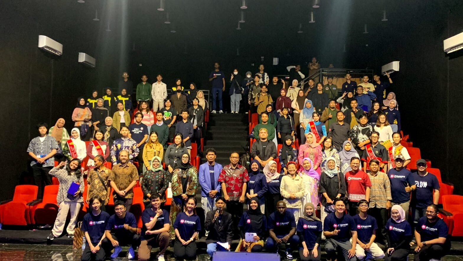 "Sakaraska Festival 2026 di Samarinda soroti 250 tahun inovasi AS dan peluncuran platform digital LMS untuk pembelajaran online bagi masyarakat."