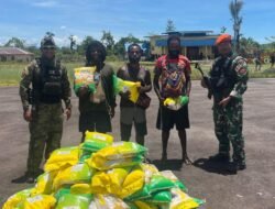 Jaga Ketahanan Pangan Perbatasan, Satgas Korpasgat Fasilitasi Pengiriman Sembako ke Koroway Batu