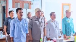 Sekretaris Camat Air Upas Otto Win Aryant menghadiri Rapat Anggota Tahunan (RAT) Koperasi Produsen Berkah Manunggal Sejahtera di Ketapang. (Dok. HO/Faktakalbar.id)