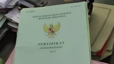 Ilustrasi - Simak prosedur lengkap dan syarat dokumen untuk balik nama sertifikat tanah warisan agar memiliki kekuatan hukum yang sah. (Dok. Ist)