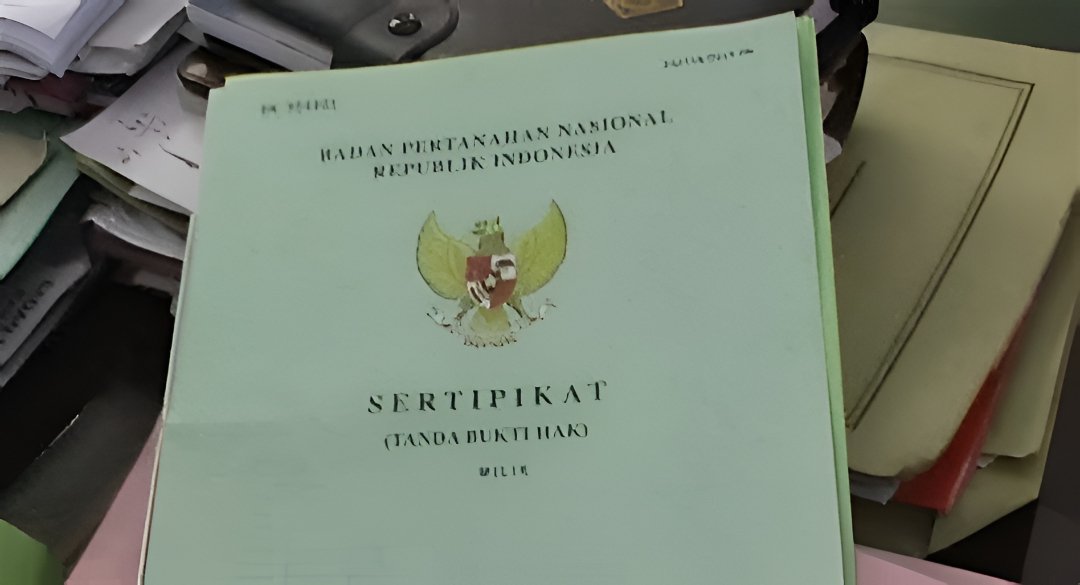 Ilustrasi - Simak prosedur lengkap dan syarat dokumen untuk balik nama sertifikat tanah warisan agar memiliki kekuatan hukum yang sah. (Dok. Ist)
