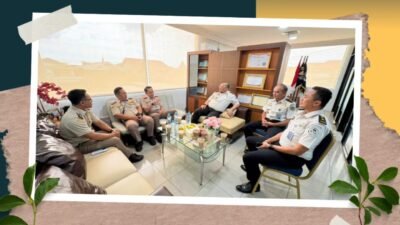 Kepala Karantina Kalimantan Barat, Ferdi, melakukan pertemuan koordinasi strategis bersama jajaran Imigrasi terkait penerapan aplikasi All Indonesia di Bandara Supadio. (Dok. HO/Faktakalbar.id)