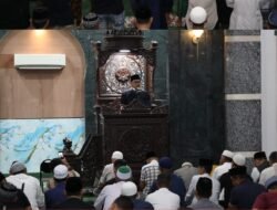 Kultum Ramadhan di Masjid Raya, Wakil Wali Kota Singkawang Ajak Umat Perkuat Kesalehan Sosial