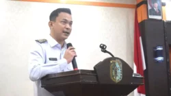 "Pemkab Sintang hadapi pengurangan dana transfer pusat. Dengan anggaran terbatas, target Indeks Infrastruktur 56,26% di tahun 2027 kini bergantung pada ketajaman prioritas proyek."