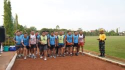 Sejumlah perwira Kodam XII/Tanjungpura bersiap di garis start untuk mengikuti tes kesegaran jasmani lari di Sport Center Kodam XII/Tpr. (Dok. HO/Faktakalbar.id)