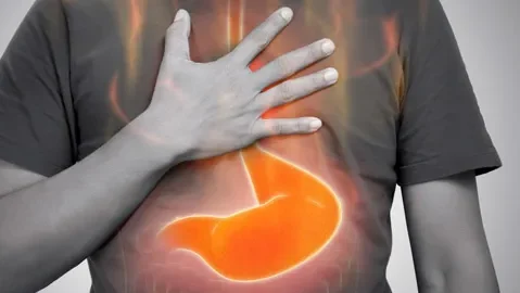 "Menjalankan ibadah puasa bisa tetap nyaman dan lancar bagi penderita asam lambung. Simak panduan dan tips puasa untuk kamu yang punya penyakit Gerd di sini."