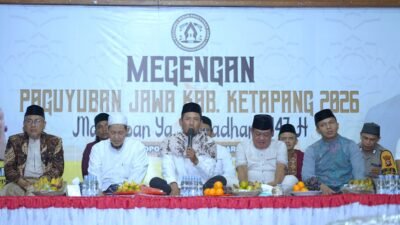 Ketua DPRD Ketapang Achmad Sholeh bersama tokoh agama dan Forkopimda saat acara Megengan Paguyuban Jawa menyambut Ramadhan 1447 H. (Dok. HO/Faktakalbar.id)