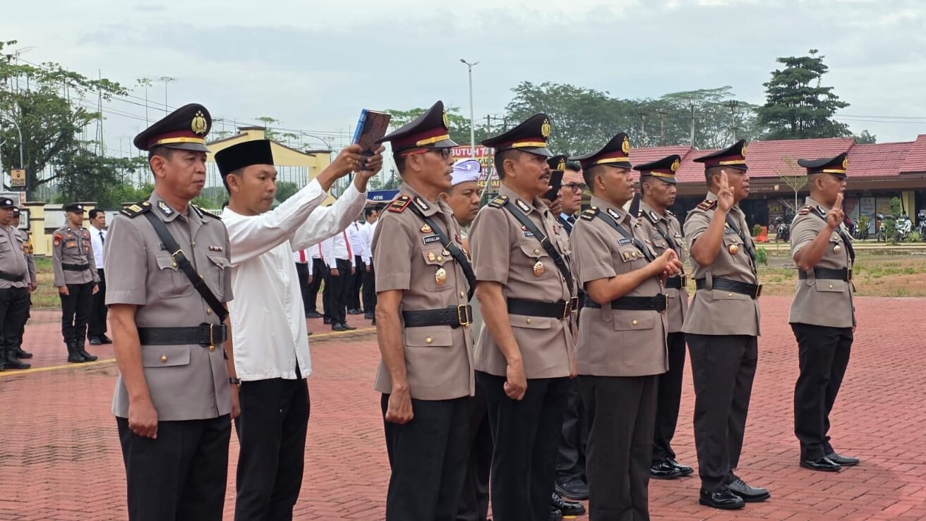 Upacara Sertijab Pejabat Polres Kubu Raya pada Jumat (13/2/2026). (Dok. HO/Faktakalbar.id)