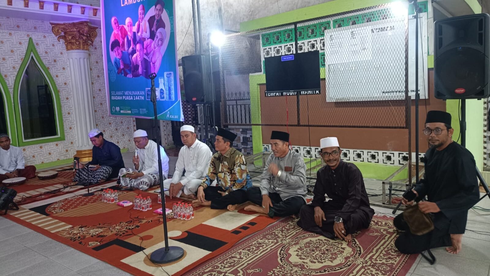 Wakil Wali Kota Pontianak Bahasan bersama tokoh masyarakat dalam kegiatan Ramadan Kareem di Masjid Sirajul Iman. (Dok. HO/Faktakalbar.id)