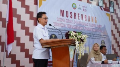 Wali Kota Pontianak Edi Rusdi Kamtono memberikan arahan saat membuka Musrenbang RKPD Tahun 2027 tingkat Kecamatan Pontianak Kota. (Dok. HO/Faktakalbar.id)