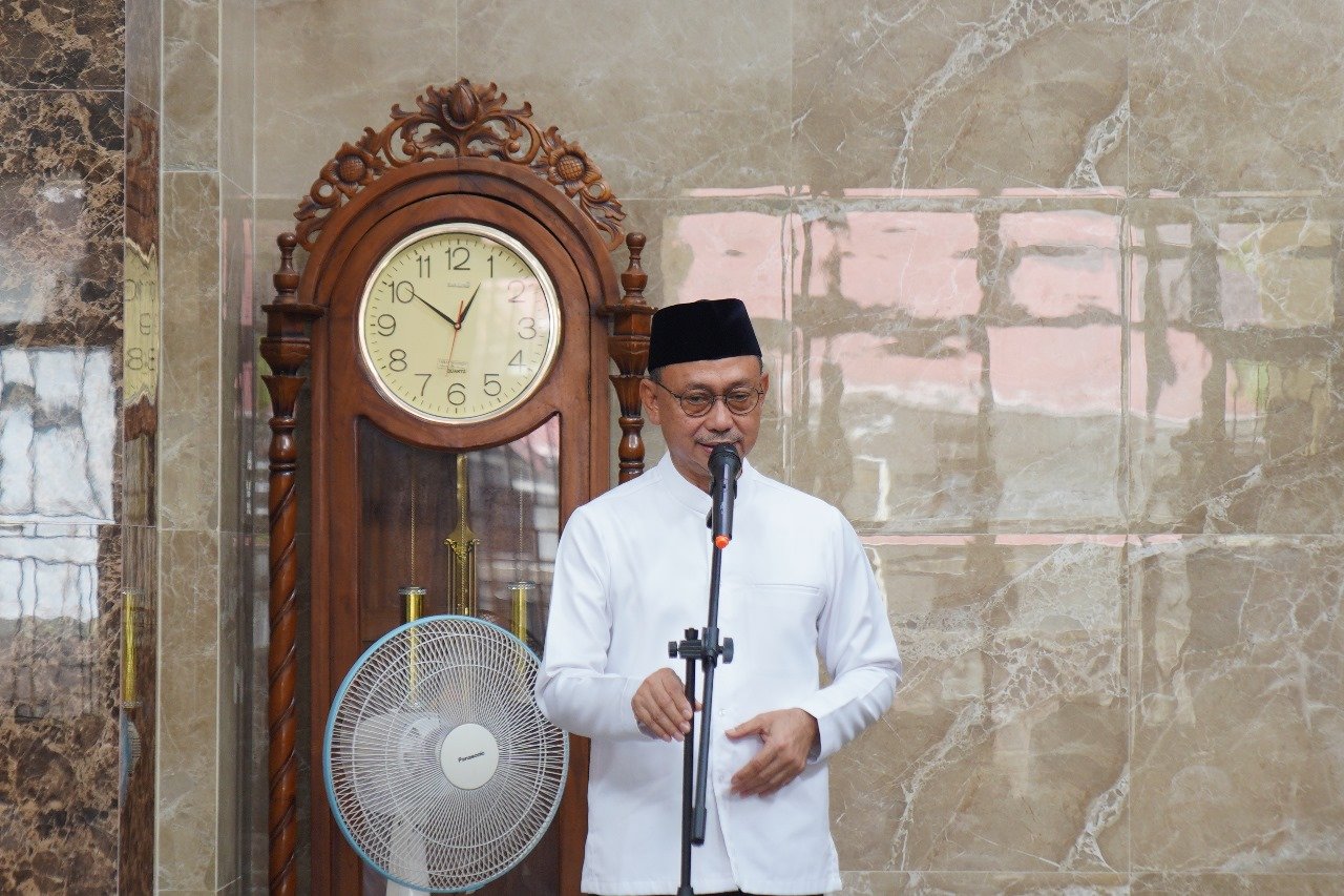 Wali Kota Pontianak Edi Rusdi Kamtono saat memberikan arahan terkait aturan jam operasional tempat hiburan malam selama Ramadan 2026. (Dok. HO/Faktakalbar.id)