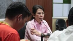 Wali Kota Singkawang, Tjhai Chui Mie, saat memberikan arahan dalam Rapat Pemantapan persiapan Imlek Cap Go Meh dan Ramadan Fair 2026 di Kantor Wali Kota. (Dok. Ist)