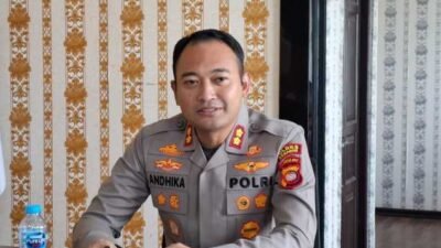 "Warga Sekadau keluhkan pencemaran sungai akibat aktivitas PETI di hulu. Kapolres Sekadau tegaskan tambang emas tanpa izin adalah tindakan melawan hukum."