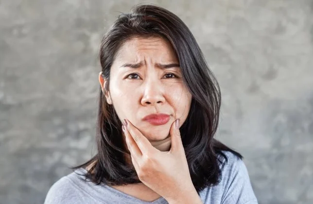 "Stroke kini bukan hanya penyakit orang tua. Simak penyebab stroke pada usia muda, gejala yang harus diwaspadai, dan tips pencegahannya di sini."