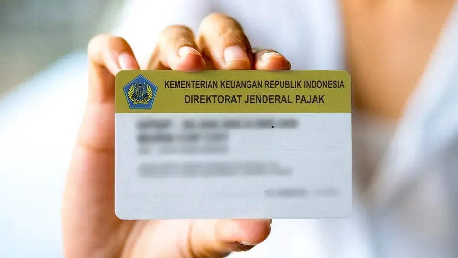 "Jangan tunda lagi, segera urus 4 dokumen administrasi wajib ini saat Anda mulai bekerja. Pastikan NPWP dan BPJS Ketenagakerjaan Anda sudah aktif. "