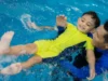 4 Manfaat Berenang Buat Anak yang Wajib Orang Tua Ketahui