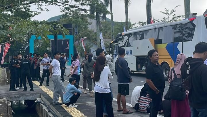 "Mudik bukan sekadar pulang kampung. Simak 4 persiapan penting untuk melepas rindu kepada keluarga agar momen pertemuan terasa lebih hangat dan berkesan."