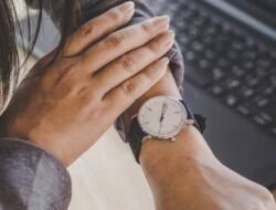 Suka Datang Terlambat? Ini 5 Alasan Kenapa Budaya Ngaret Masih Melekat di Indonesia