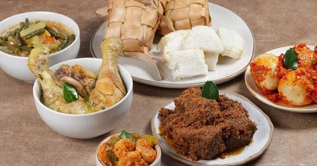 "Tetap di kost saat lebaran? Jangan sedih! Simak 5 ide kegiatan seru dan produktif yang bisa kamu lakukan di kost saat tidak pulang kampung."