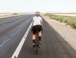 Lebih Fleksibel, Ini 5 Jenis Olahraga yang Bisa Kamu Lakukan Sendiri untuk Menjaga Kebugaran