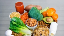 "Ketahui berbagai manfaat asam folat bagi kesehatan tubuh, mulai dari mencegah anemia, menjaga fungsi jantung, hingga mendukung perbaikan sel dan DNA."