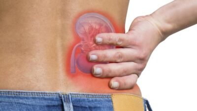 "Penyakit ginjal kerap dijuluki silent killer karena gejalanya tidak terlihat jelas di awal. Kenali 5 tanda sakit ginjal yang jarang disadari berikut ini."