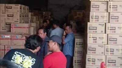 DPW BAKUMKU Kalbar mempertanyakan tersangka kasus oli palsu berinisial EC yang belum ditahan meski berkas perkara telah P21 dan terancam 5 tahun penjara.