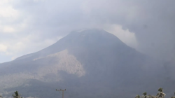 Gunung Lewotobi Laki-laki di Kabupaten Flores Timur, Nusa Tenggara Timur