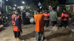 Kondisi banjir yang merendam permukiman warga di Kabupaten Pasuruan, pada Selasa (24/3). BPBD setempat telah melakukan penanganan darurat guna merespons dampak banjir tersebut. (Sumber foto: BPBD Kabupaten Pasuruan)