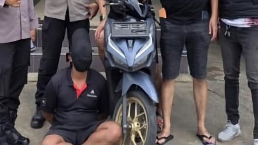 Sepeda motor hasil curian yang berhasil diamankan oleh jajaran Polsek Pontianak Timur beserta pelaku berinisial ZA.