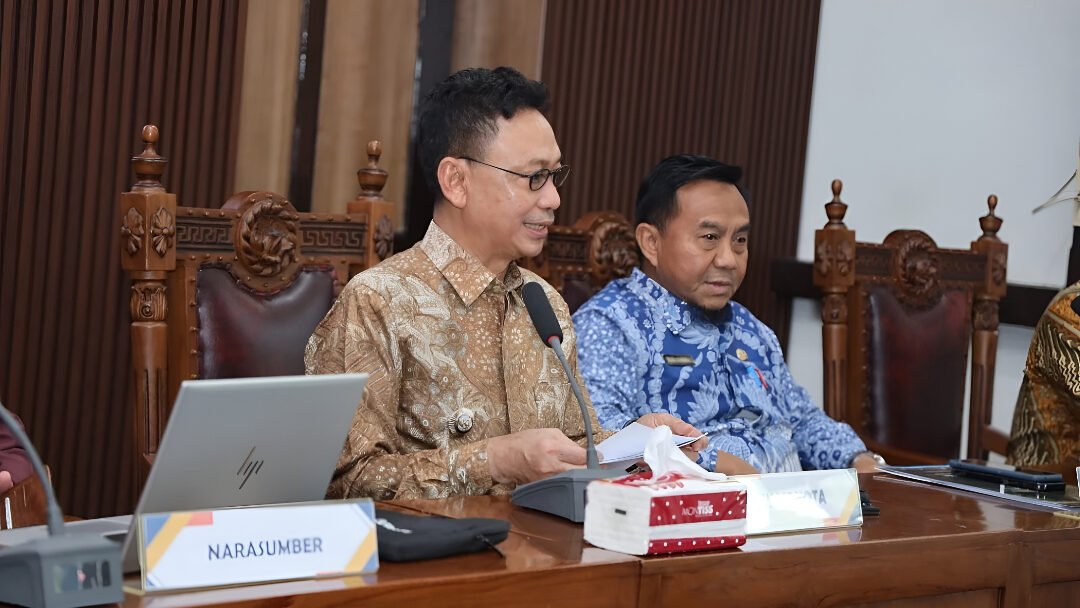 Wali Kota Edi Rusdi Kamtono merilis data ekonomi Pontianak 2026. Pertumbuhan ekonomi capai 5,34 persen dan IPM sentuh angka 82,80. (Dok: Pemkot Pontianak)