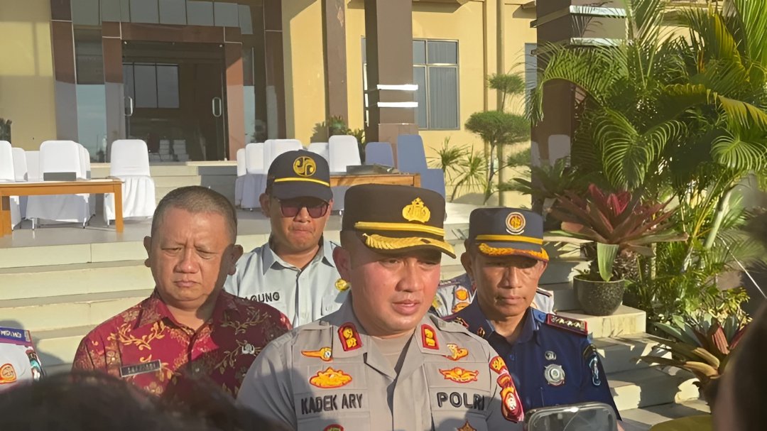 Kapolres Kubu Raya, Kadek Ary Mahardika mengatakan memperketat pengawasan Bandara Supadio dan jalur darat lintas wilayah untuk mencegah penyelundupan narkoba saat mudik Lebaran 2026. (Dok: Polres Kubu Raya)