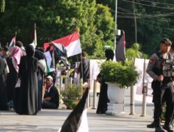 Peringati Hari Al-Quds, Massa WAZIB Gelar Aksi Damai di Bundaran Digulis Pontianak