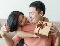 Secara Psikologis, Ini Alasan Anak Perempuan Lebih Dekat dengan Ayah dan Laki-Laki dengan Ibu