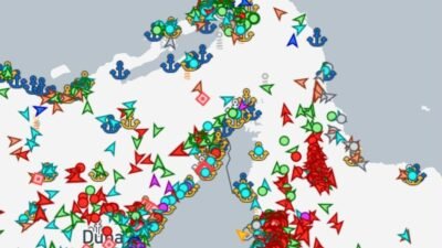 Peta grafis menunjukkan kepadatan lalu lintas maritim dan titik-titik ancaman di Selat Hormuz. (Dok. Ist)