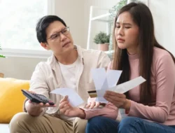 Mengenal Asal Muasal Sandwich Generation: Sejarah di Balik Istilah Generasi Terhimpit