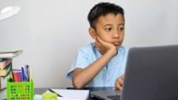 Wacana sekolah daring batal mulai April 2026. Pemerintah tegaskan pembelajaran tatap muka tetap jadi prioritas utama siswa.