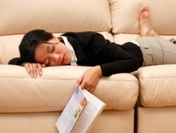 Berapa Lama Tidur Siang yang Disarankan Saat Sakit? Ini Penjelasan Sains