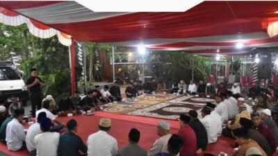Eratkan Silaturahmi, Bupati Sujiwo Gelar Buka Puasa Bersama Kades dan Camat