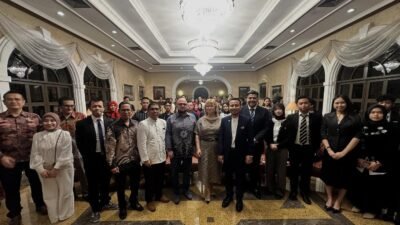 Suasana buka puasa bersama (Iftar) delegasi pemuda Indonesia di Kediaman Duta Besar Rusia untuk Indonesia di Jakarta. (Dok. HO/Faktakalbar.id)