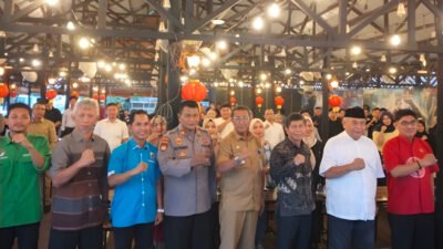 Dewan Pengurus Daerah Komite Nasional Pemuda Indonesia Kota Pontianak dan Badan Eksekutif Mahasiswa Seluruh Kalimantan wilayah Kalimantan Barat menyelenggarakan buka puasa bersama. (Dok: HO/Faktakalbar.id)