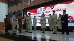 "Bupati Kubu Raya Sujiwo resmi melantik anggota Duta Pancasila Paskibraka Indonesia (DPPI) tingkat kabupaten dan meminta mereka membumikan nilai kebangsaan. "