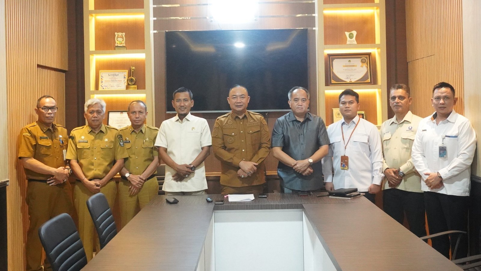 Bupati Ketapang Alexander Wilyo memastikan stok BBM di Ketapang dan LPG subsidi aman jelang Idulfitri 1447 H. Warga diimbau tidak lakukan panic buying.