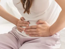 Cara Mengatasi Sakit Perut Tiba-Tiba Saat Puasa Tanpa Minum Obat