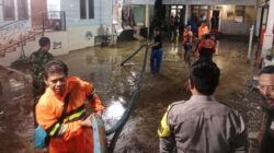 Kondisi rumah warga yang terdampak banjir di Kabupaten Jember, Provinsi Jawa Timur, pada Senin (2/3) pukul 13.30 WIB. Sebanyak 435 jiwa terdampak dan sedikitnya 111 jiwa mengungsi. (Dok. BPBD Kabupaten Jember)