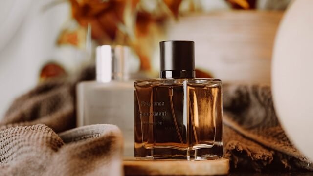 Tips Wangi Parfum Awet Saat Lebaran