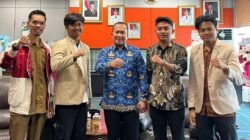 "Pemuda Muhammadiyah memberikan catatan evaluasi atas satu tahun masa jabatan Sujiwo dan Sukiryanto di Kubu Raya, menyoroti kinerja serta PR infrastruktur. "