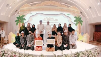 "T Pegadaian Kanwil IV Balikpapan menggelar Safari Ramadan 2026 di Pontianak. Agenda ini diisi dengan evaluasi kinerja dan penyerahan santunan panti asuhan."