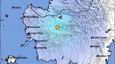 "Gempa tektonik bermagnitudo 5,3 mengguncang wilayah Kayan Hilir, Sintang pada Jumat (13/3/2026) dini hari. BMKG memastikan gempa akibat Sesar Adang ini tidak berpotensi tsunami."